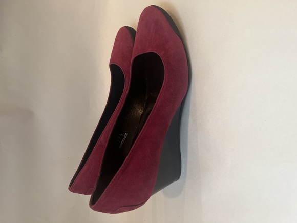 Tod’s Zeppa Gomma Décolleté Pompadour Pink Raspberry Suede Wedges Shoes 7.5 - Picture 1 of 9